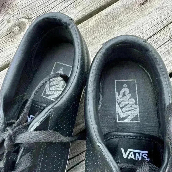 Vans leather shoes. Fall season start - Picture 6 of 7